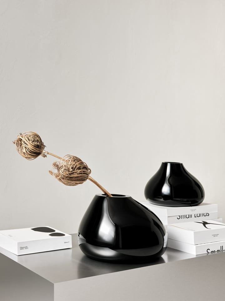 Ebon vase 190 mm - Black - Orrefors