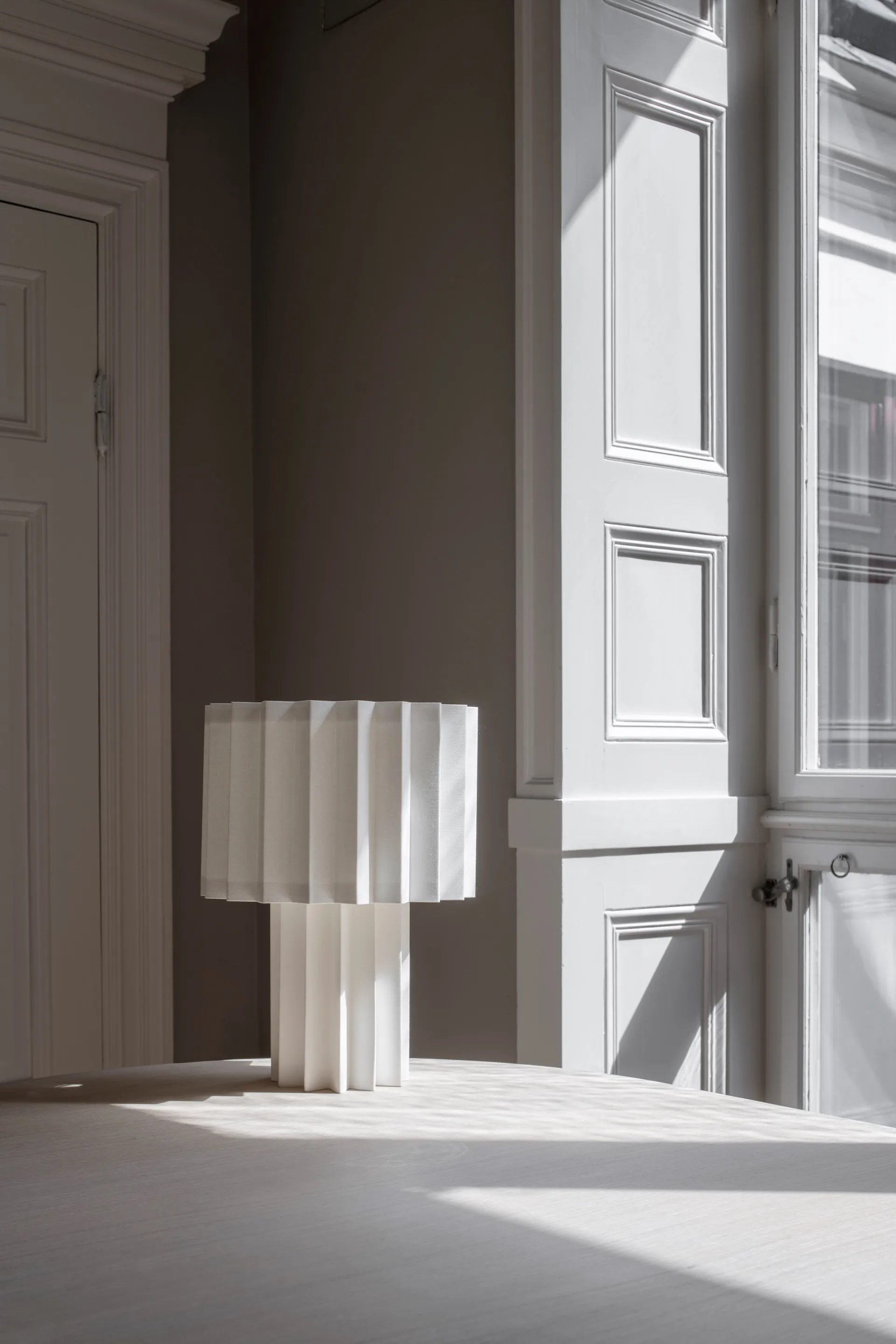 Plissé table lamp textile, White Örsjö Belysning