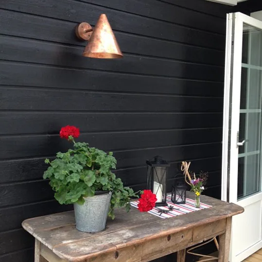 Tratten wall lamp, rough copper Örsjö Belysning