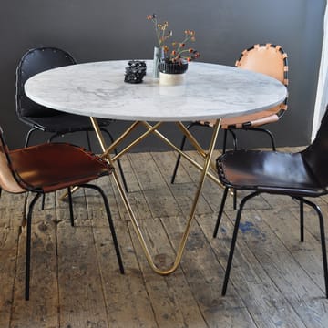 Big O Table dining table - Marble carrara. brass stand - OX Denmarq