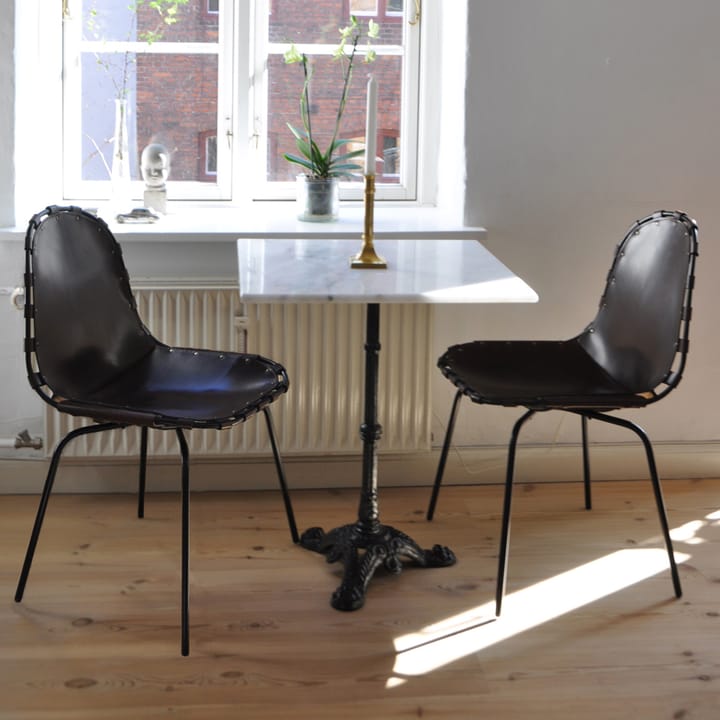 Stretch chair - leather mocca. black stand - OX Denmarq