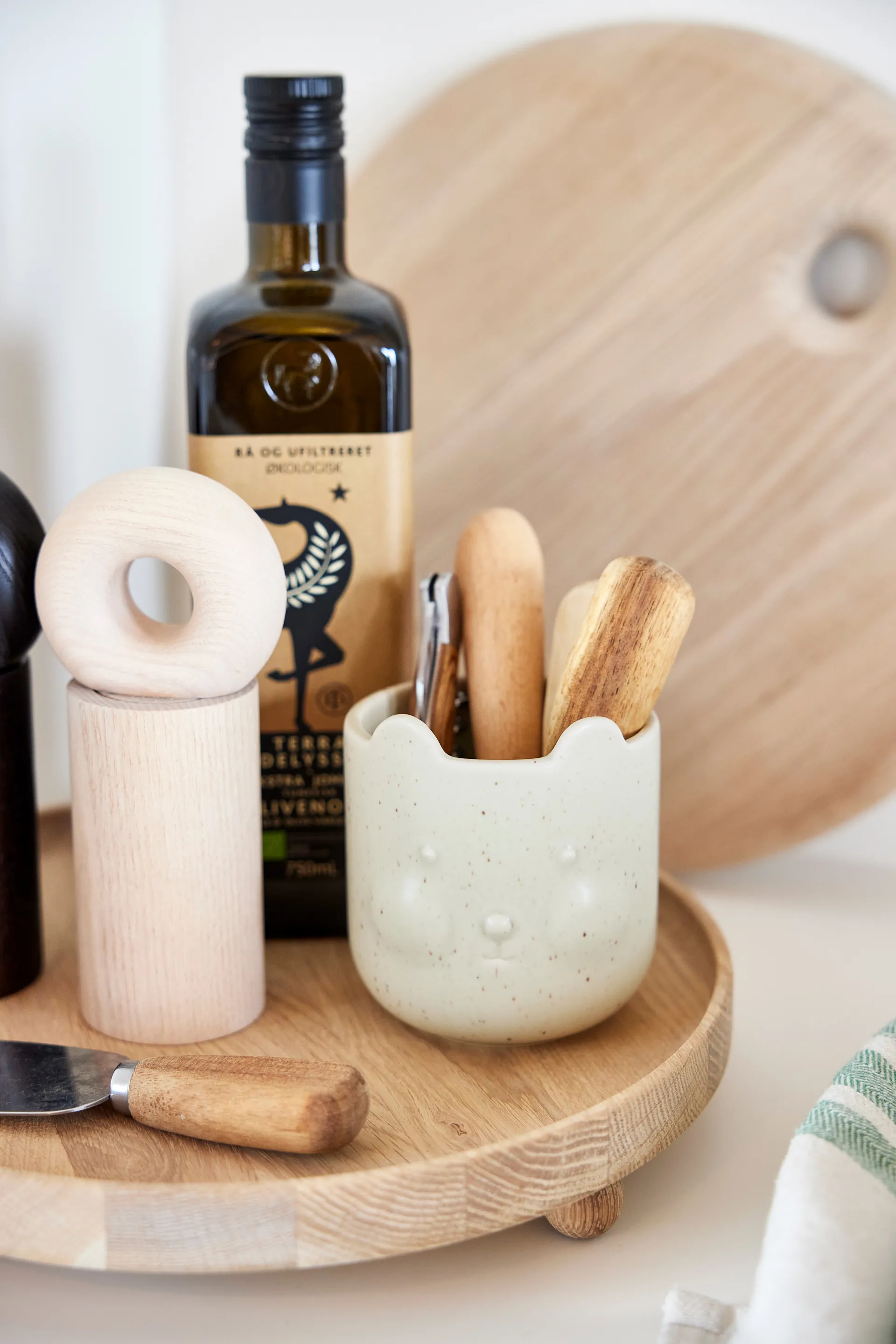 Bear flower pot, Reactive olive OYOY