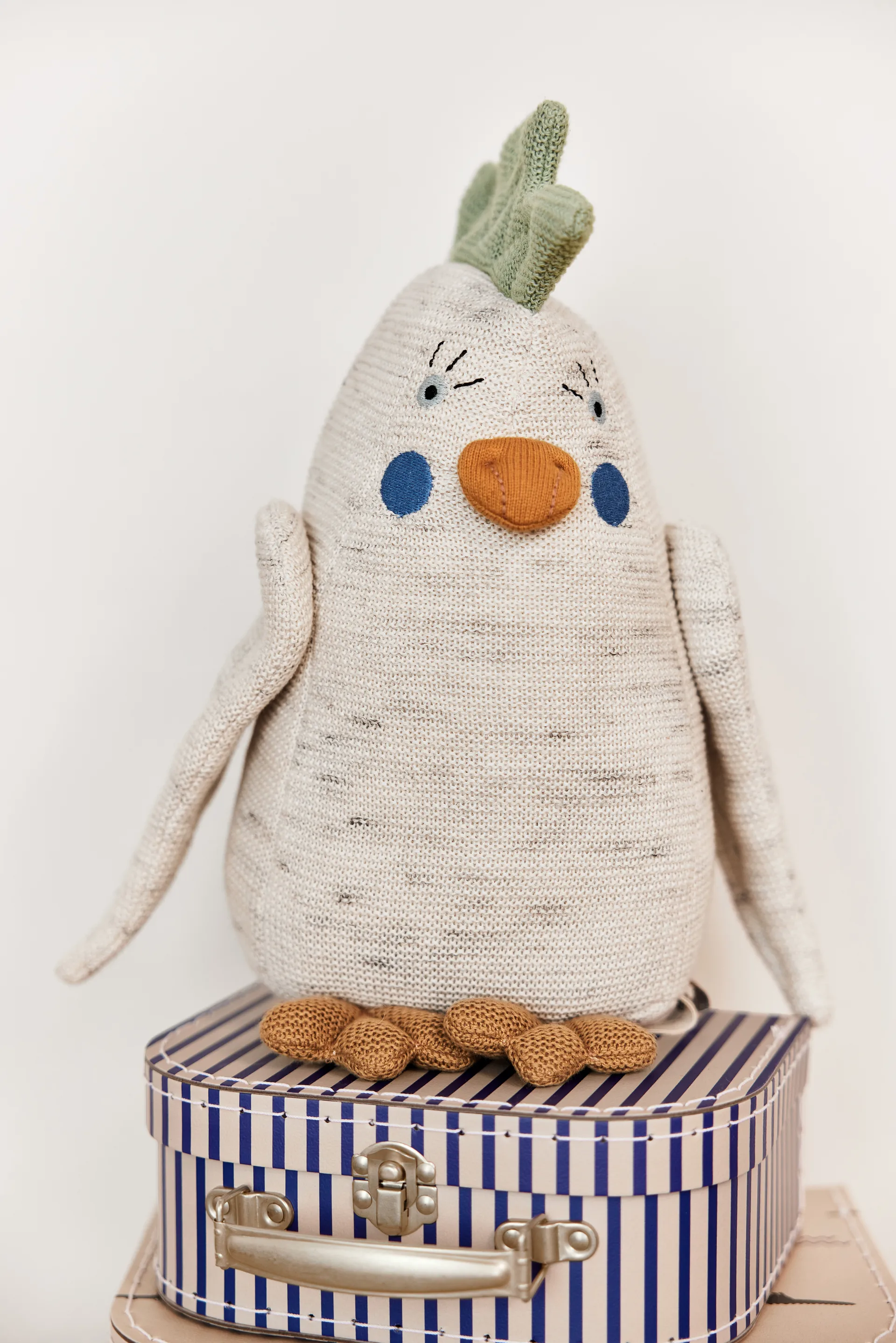 Kai parakeet plush toy, Off white-light mint OYOY