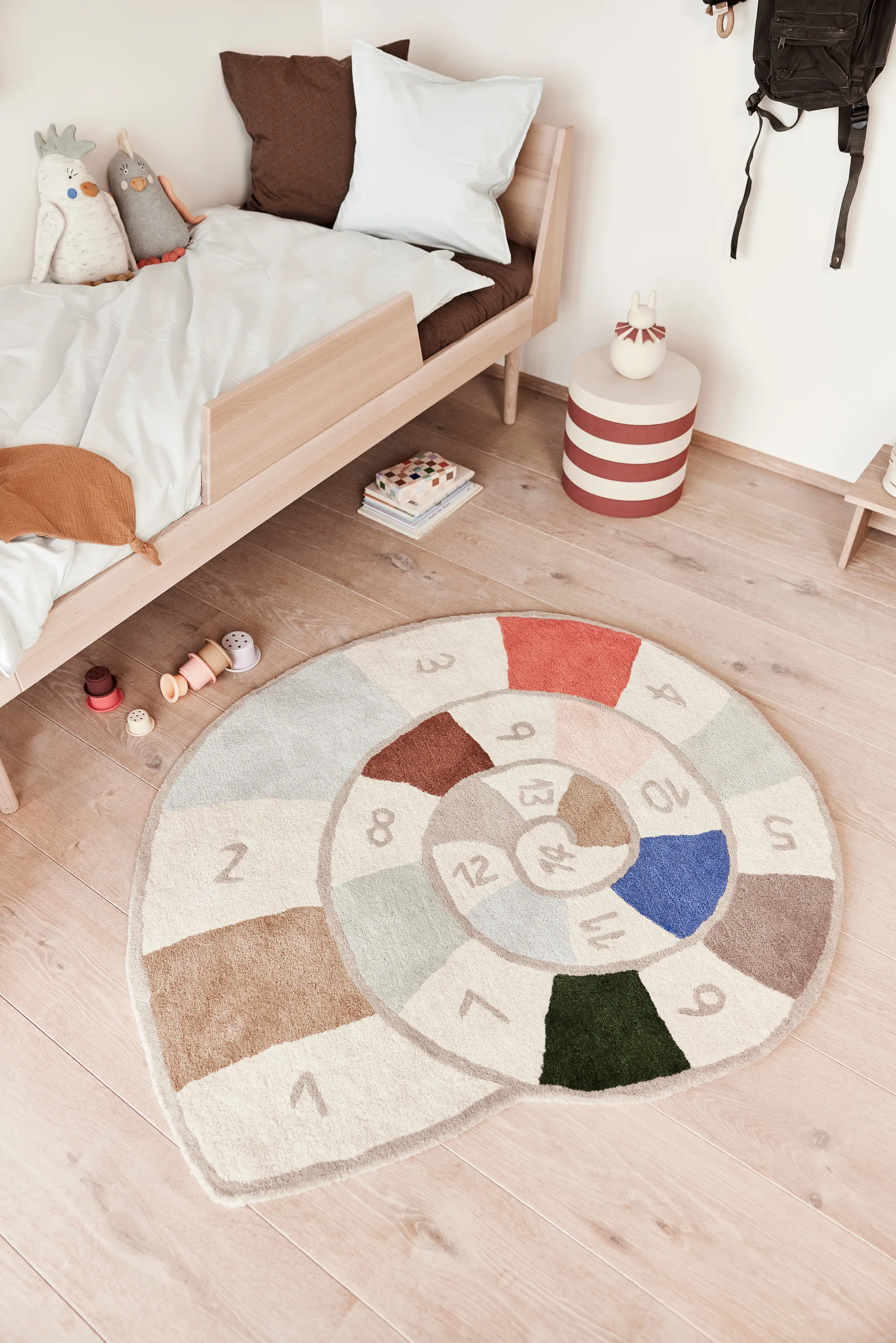 Kai parakeet plush toy, Off white-light mint OYOY