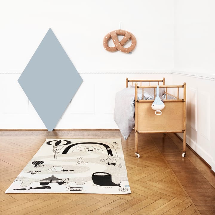 Mr. Megalodon Adventure rug 90x150 cm, Off-white-black OYOY