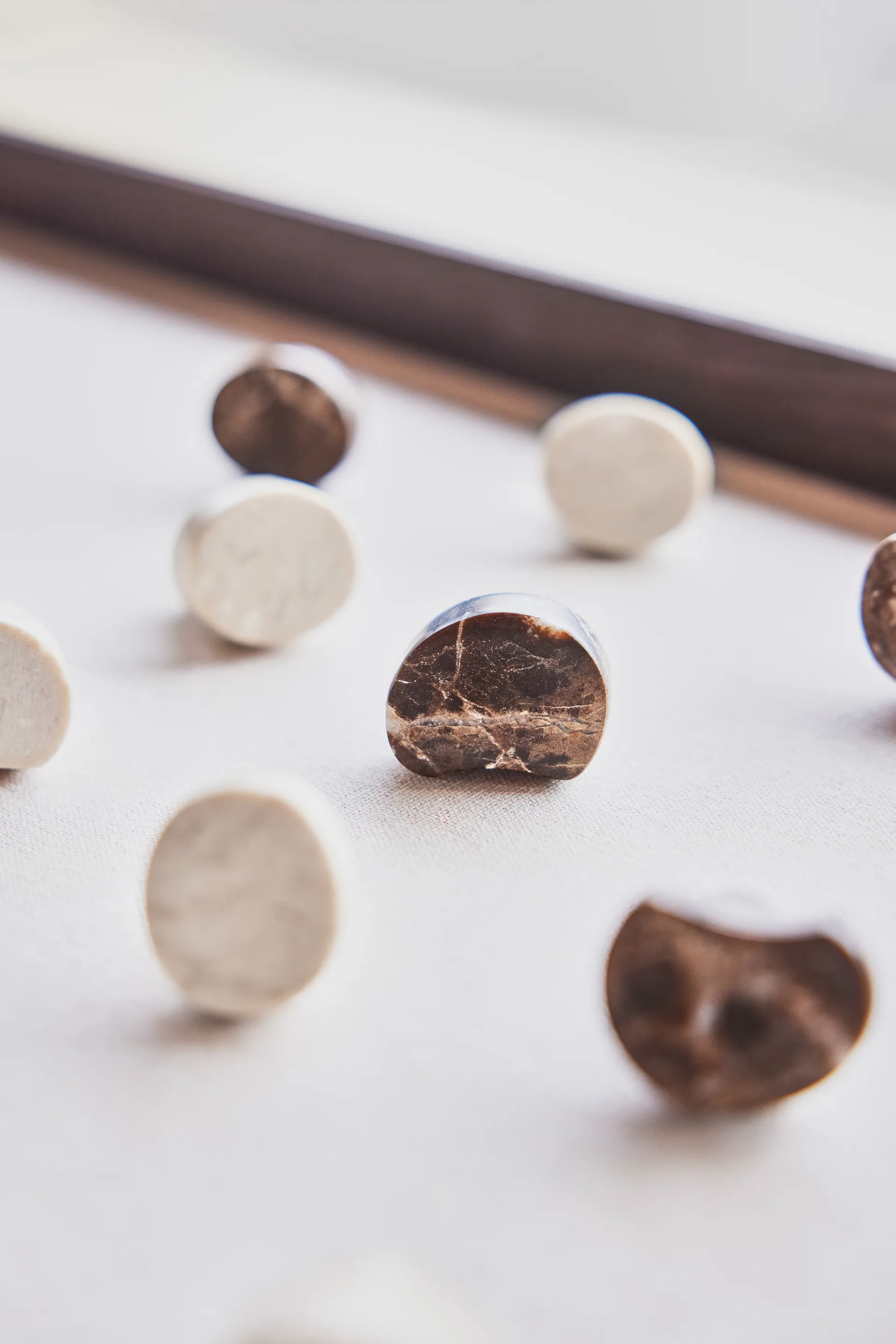 Savi marble hook no.1, Choko OYOY