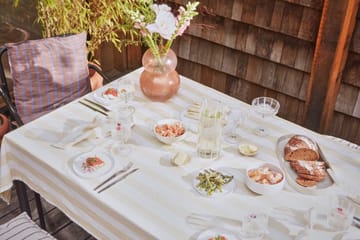 Striped tablecloth 140x200 cm - Vanilla - OYOY