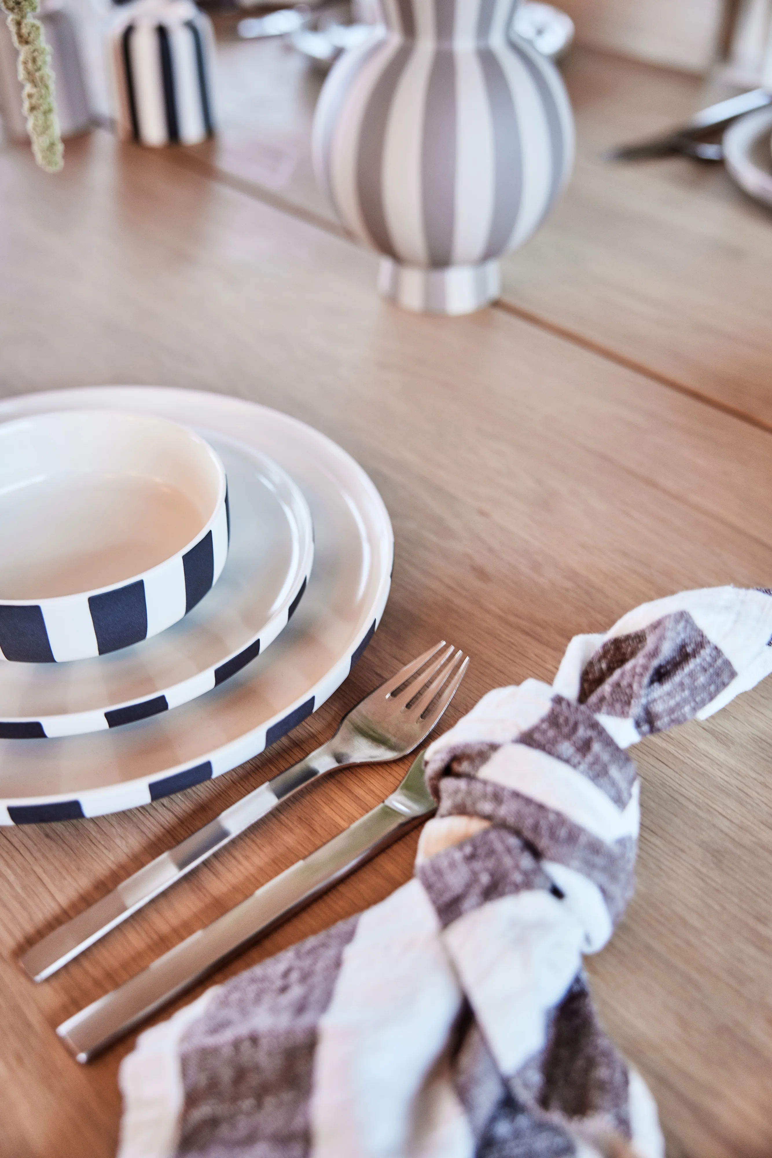 OYOY　TOPPUBOWL デンマーク　北欧 Toppu dinner plate Ø20 cm from OYOY - NordicNest.com