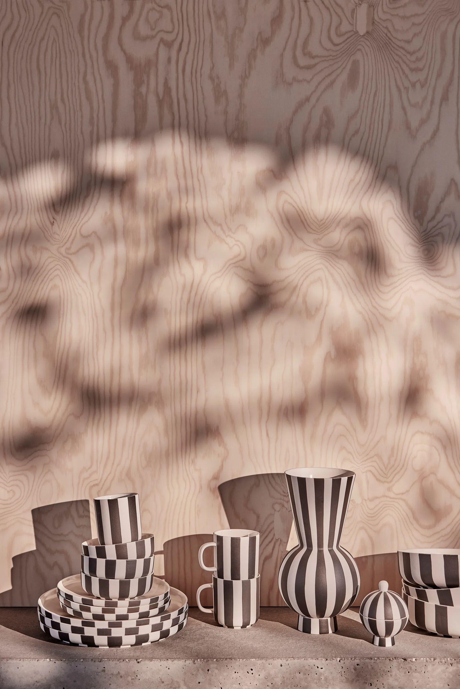 Toppu flower pot Ø8 cm, Black-white OYOY