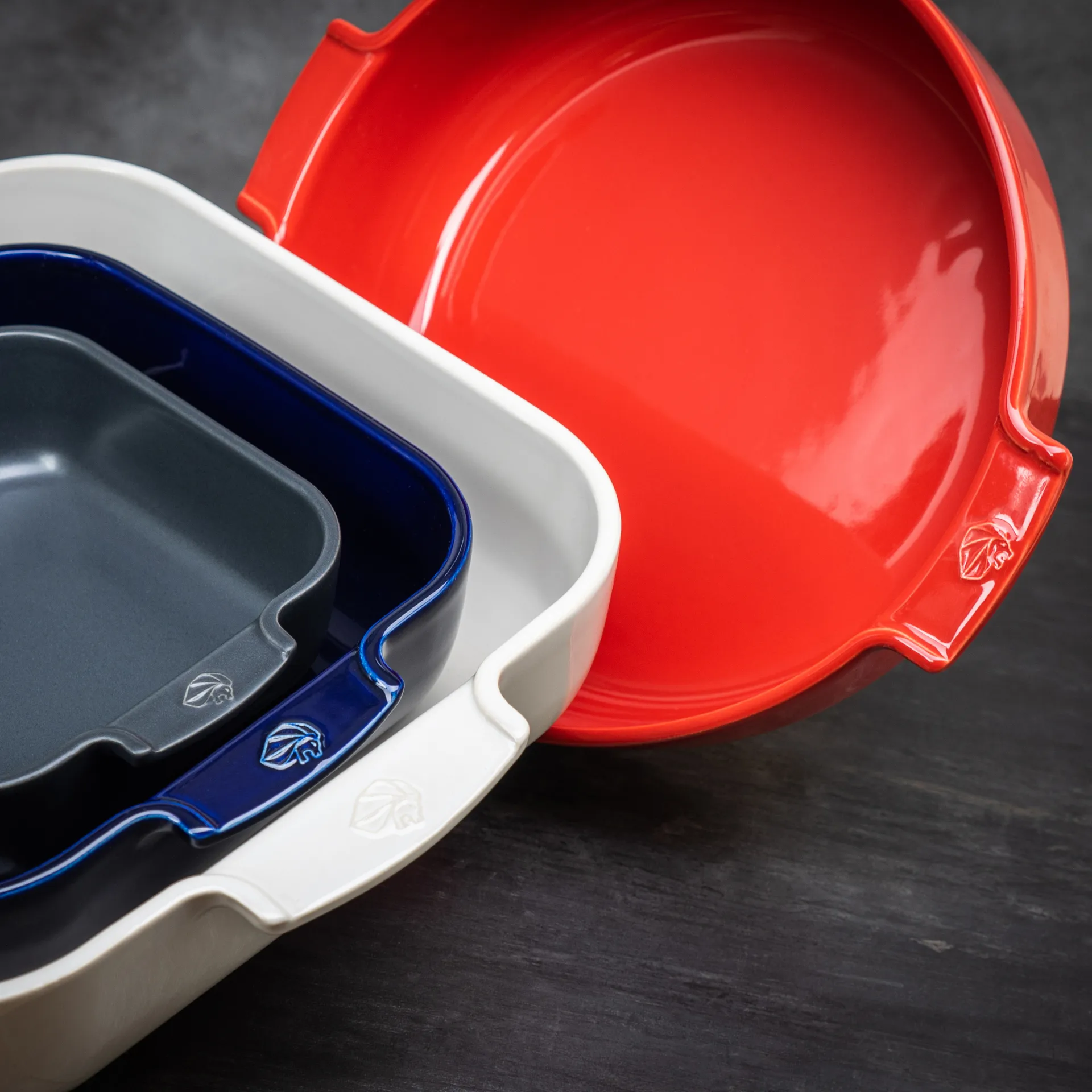 Appolia ceramic tray Ø34 cm, red Peugeot