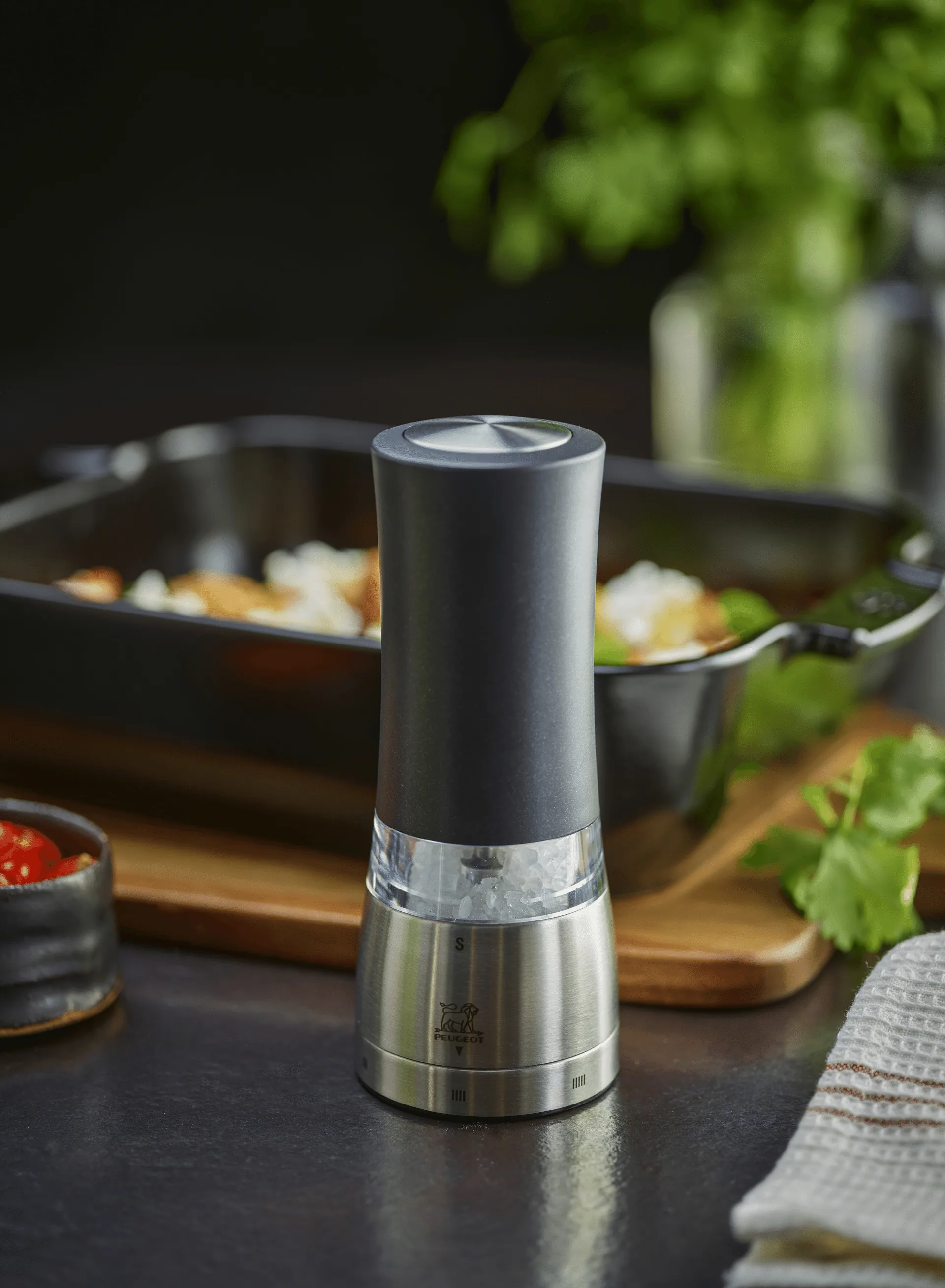 Daman Electric Salt Mill 16 cm, Black Peugeot