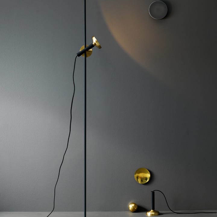 Blend 150 floor lamp - White/brass, led - Pholc