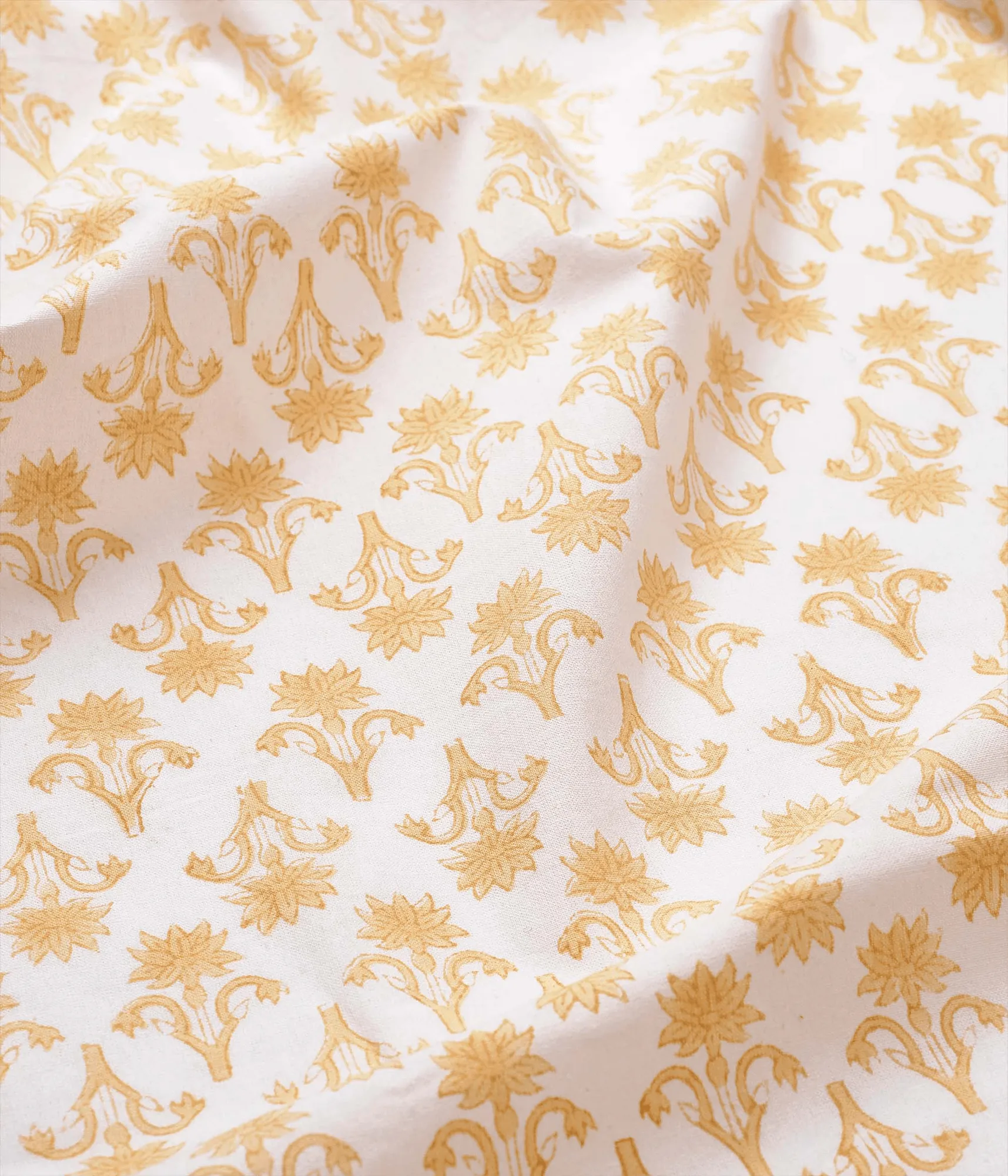 Lily tablecloth, Yellow, 250x150 cm Pick a Poppy