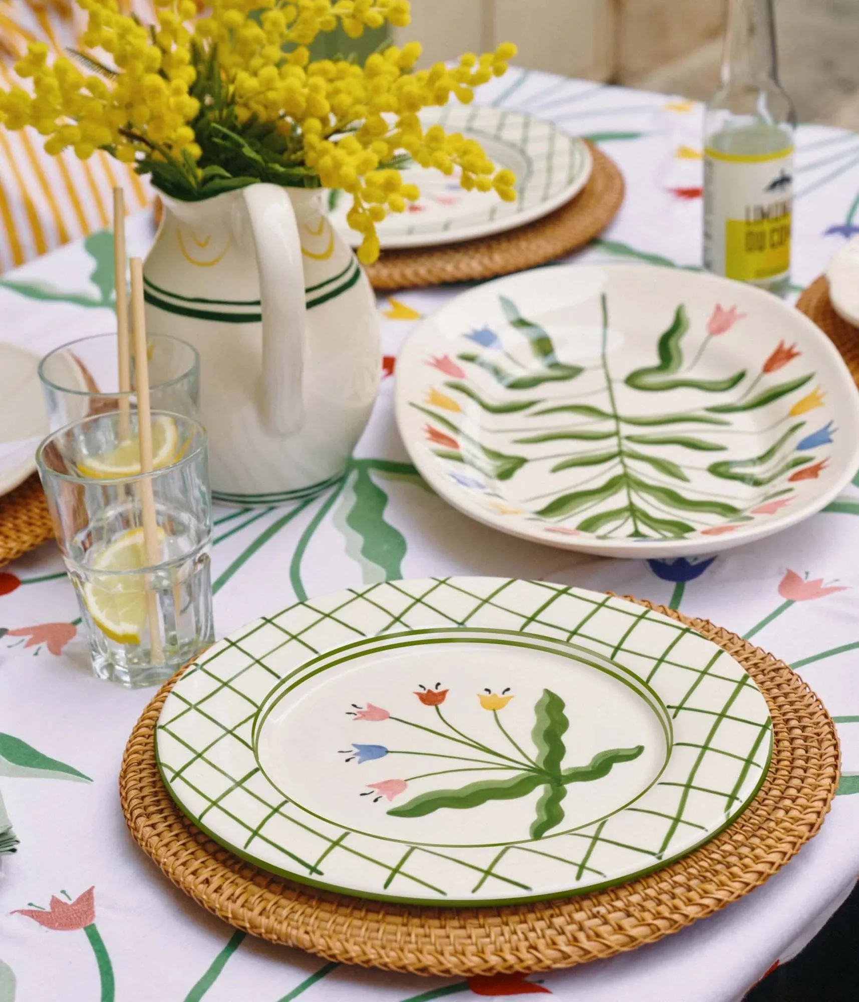Madelen Möllard Tulip plate, Green, 28 cm Pick a Poppy