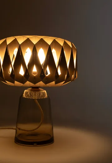 Signature 25 table lamp - Amber-birch, Ø28x34 cm - Pilke