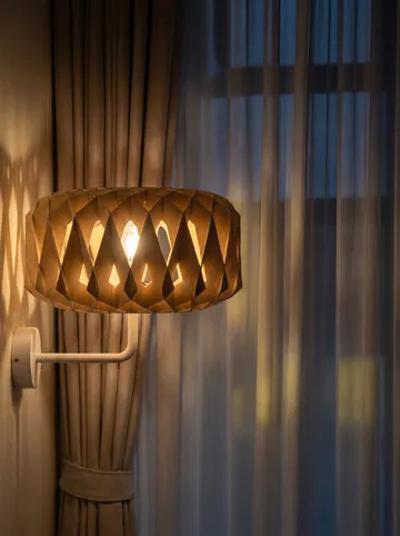 Signature 25 wall lamp - Birch, Ø28x15.5 cm - Pilke