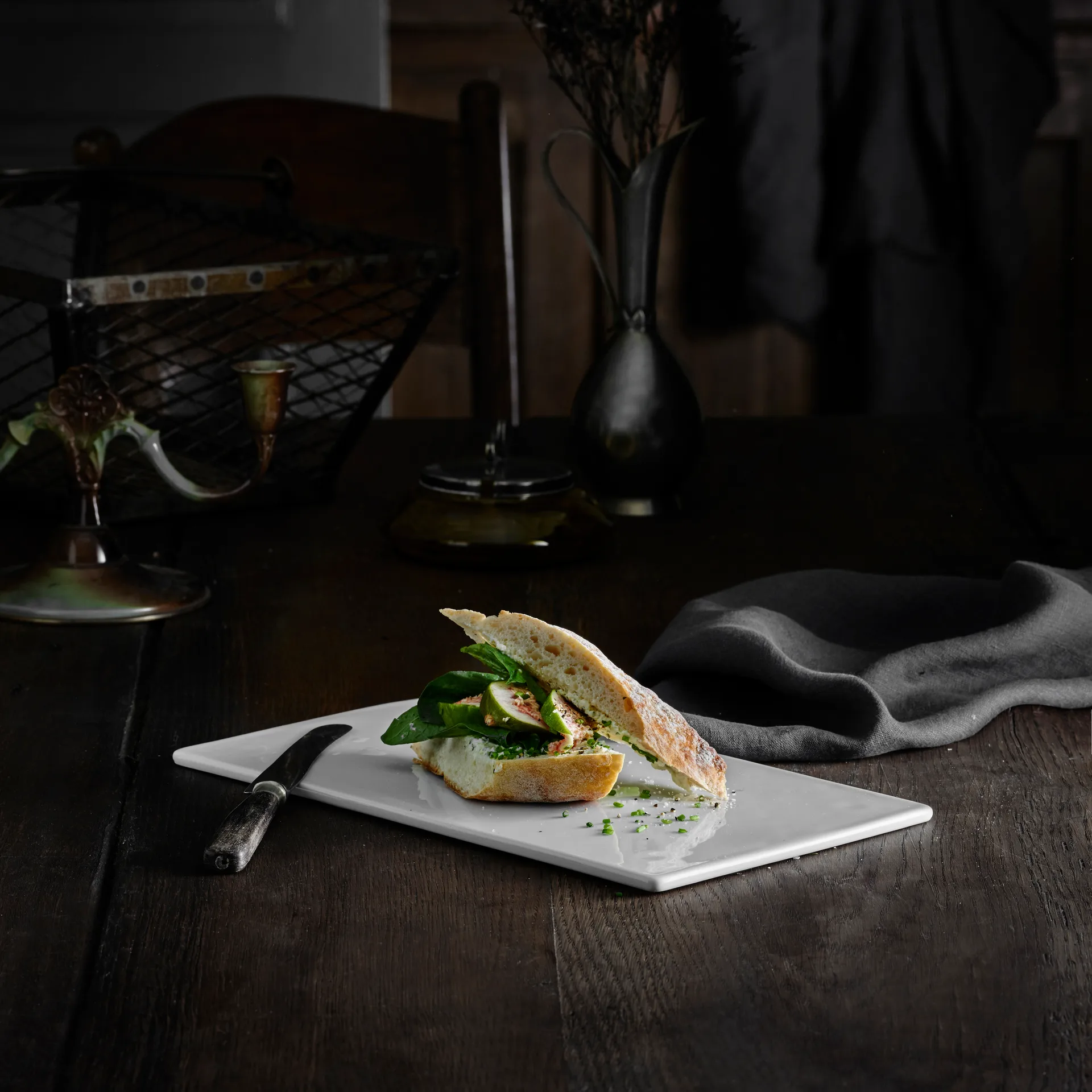 Serving tray with feet rectangular, white Pillivuyt