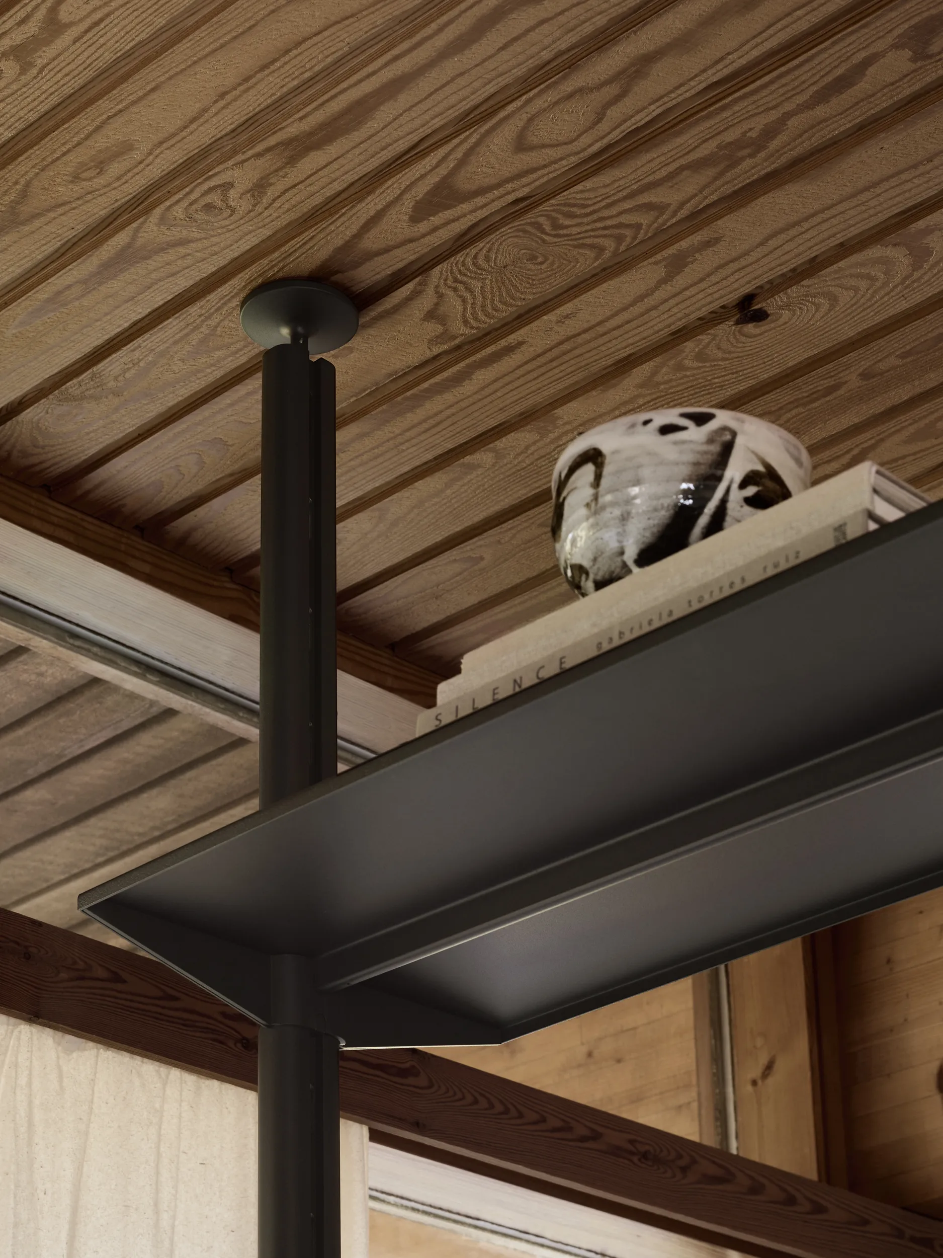 Pira G2 shelving system F C B Black/Walnut 240–247 cm Pira