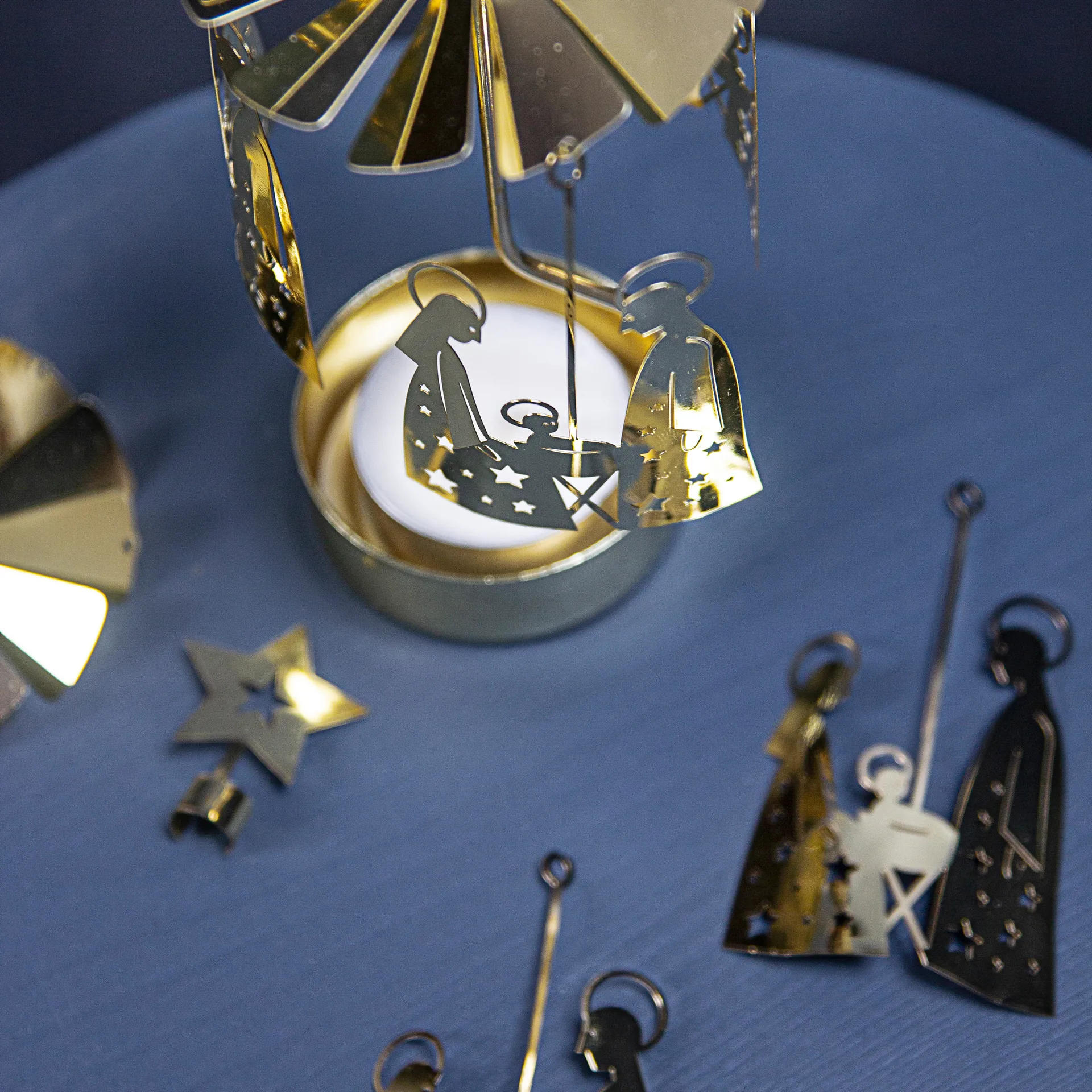Angel chimes crib family, gold Pluto Design