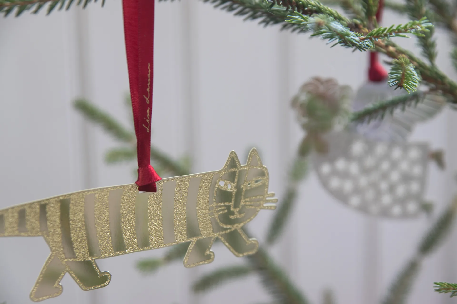 Lisa Larson Mikey decorative hanger, Gold Pluto Design