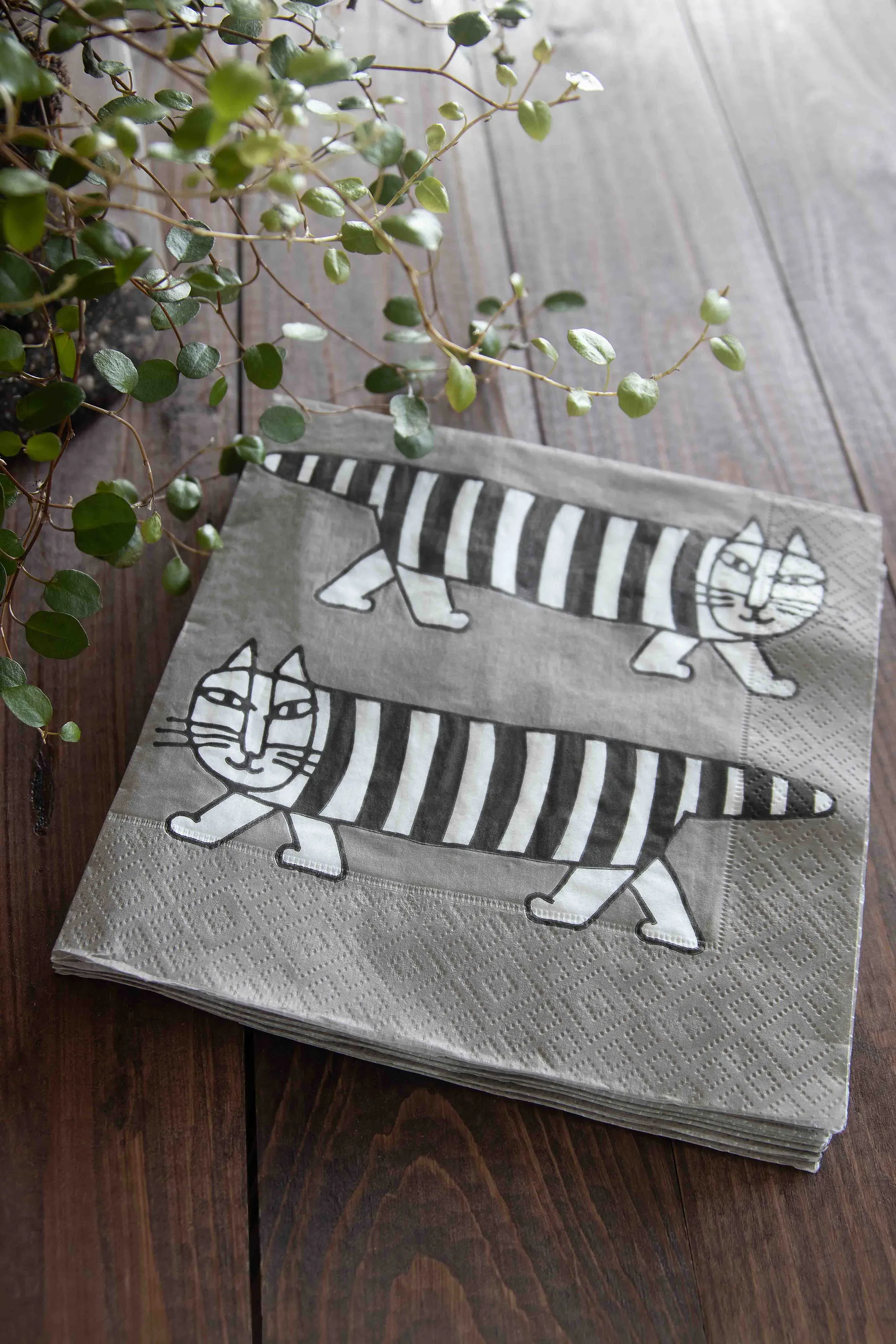Lisa Larsson Mikey napkins 24-pack, Grey Pluto Design