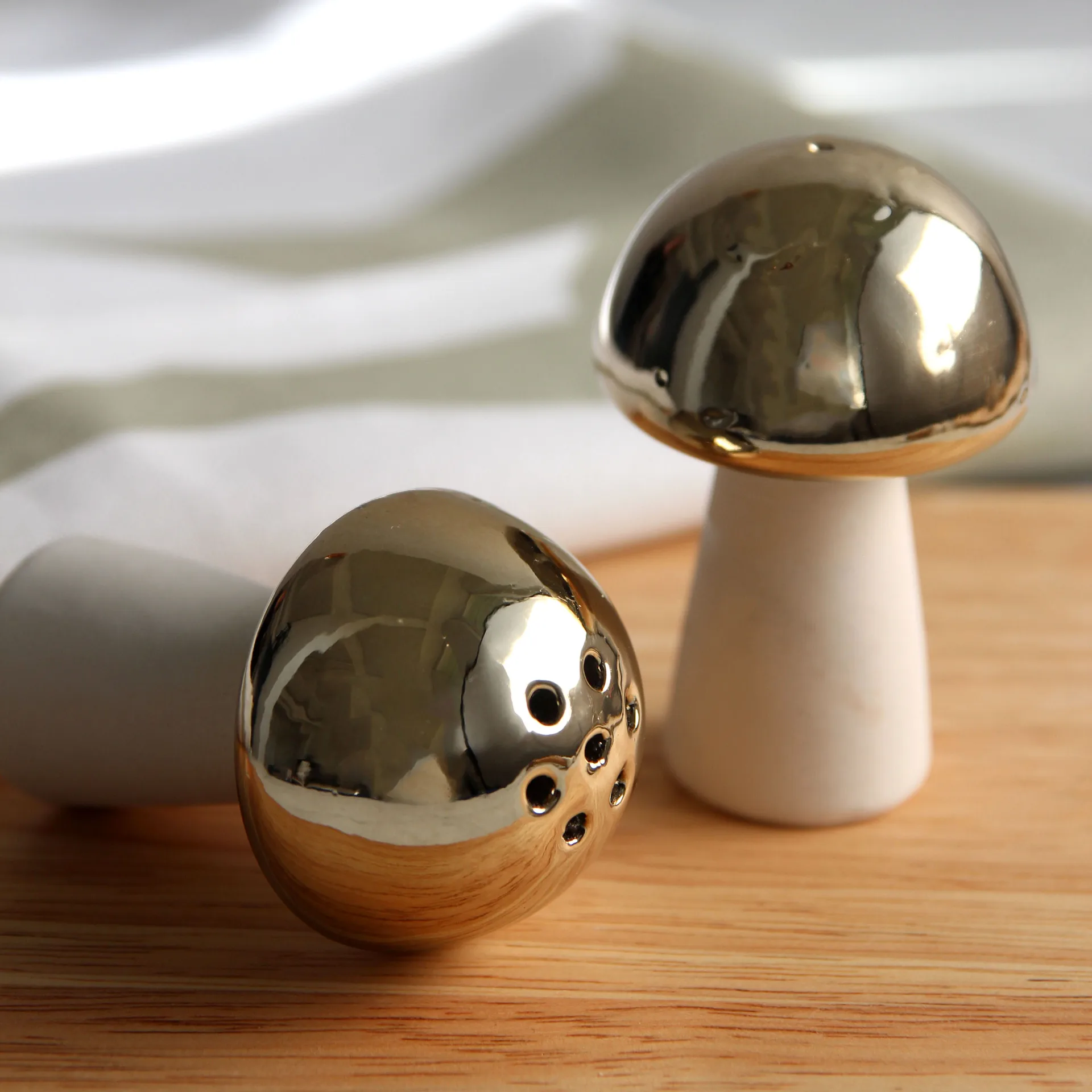 mushroom salt-and pepper shaker, Gold Pluto Design