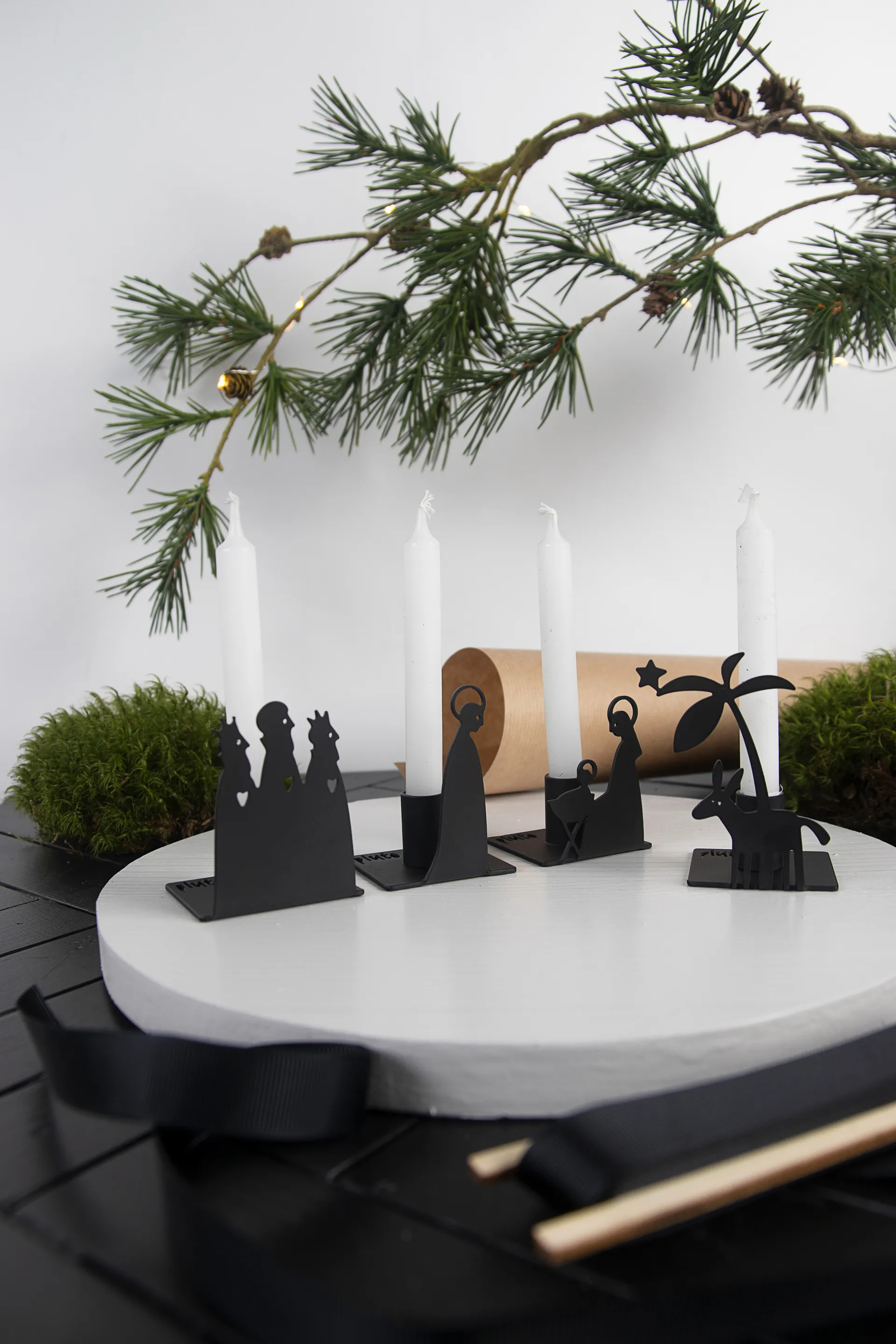 Nativity Scene candleholder metal, Small Pluto Design