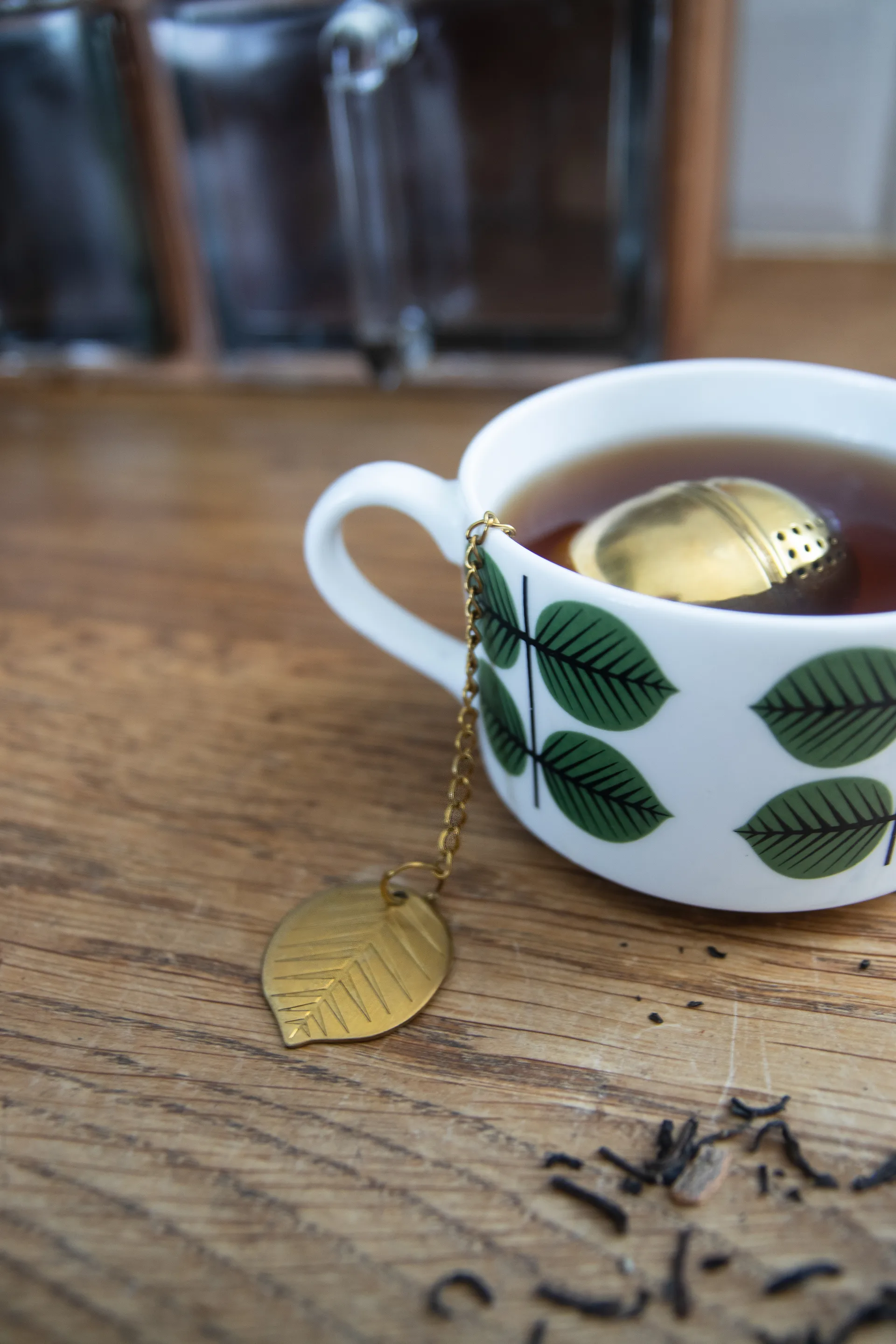 Stig L Berså tea infuser, Gold Pluto Design