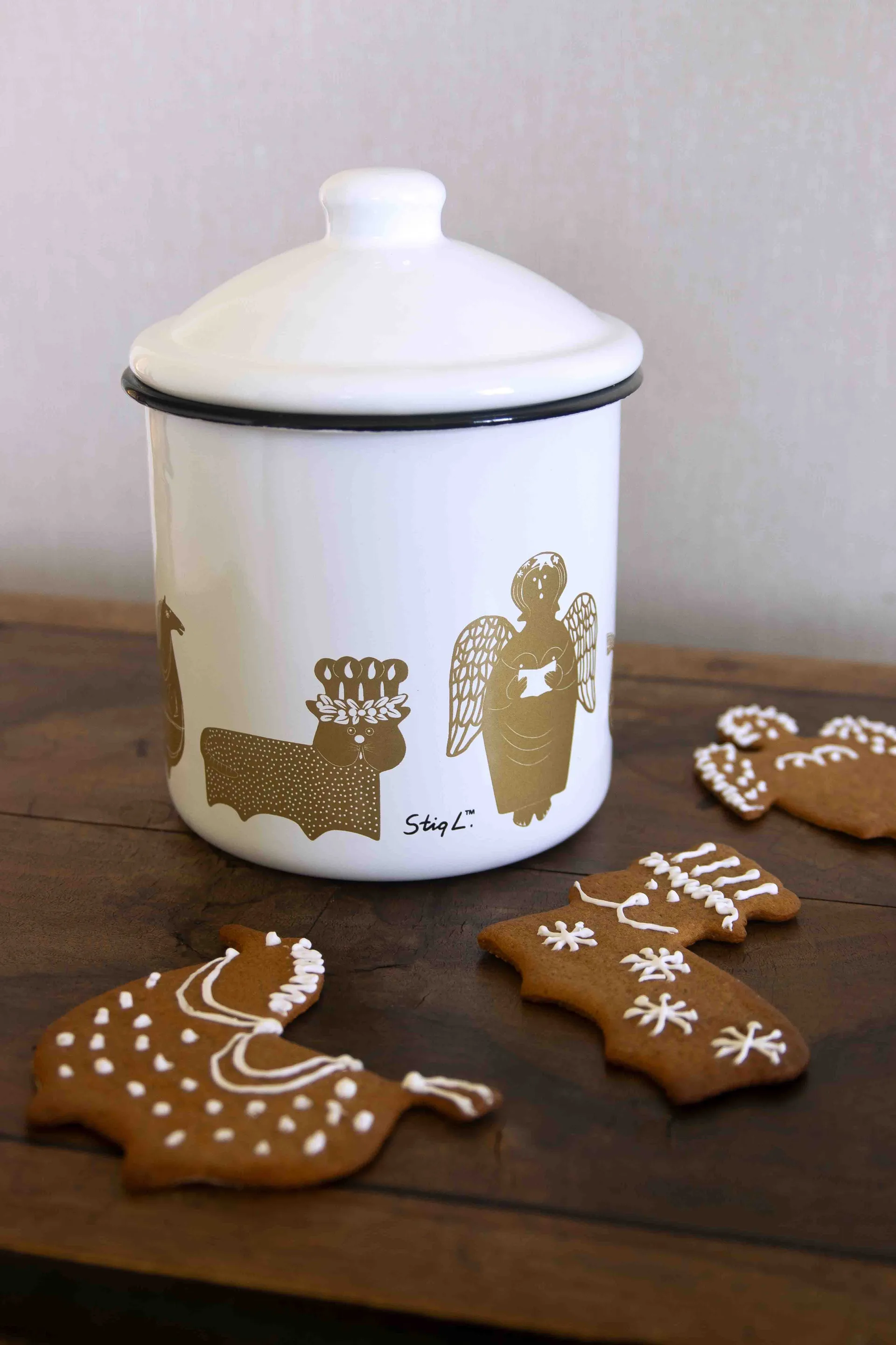 Stig L Gingerbread jar, White gold Pluto Design