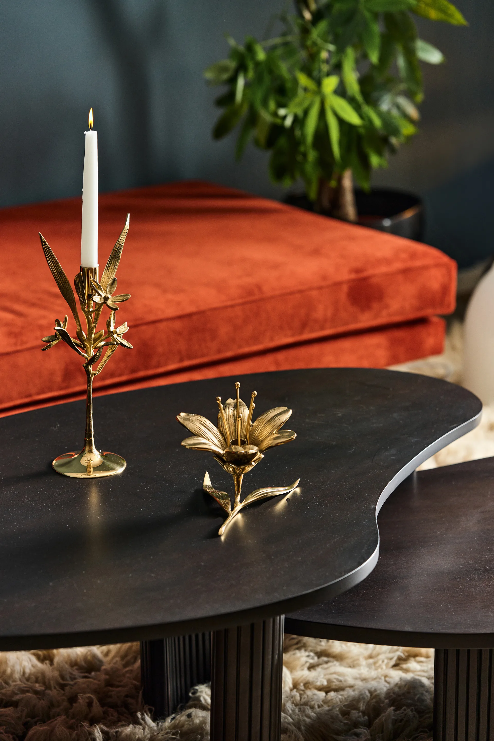 Lilly candlestick 15 cm, Gold POLSPOTTEN