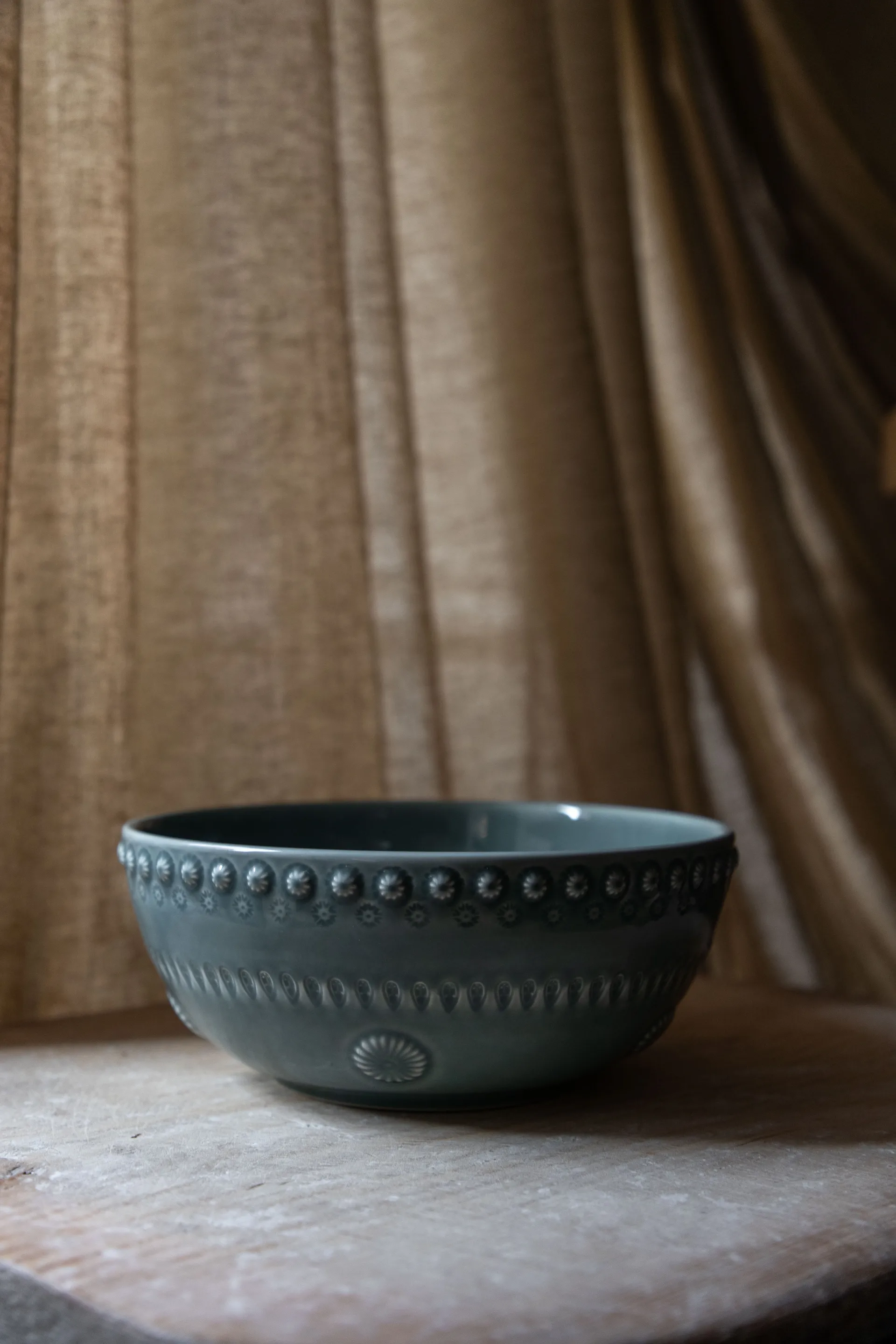 Daisy salad bowl Ø 23 cm, Dusty Blue PotteryJo