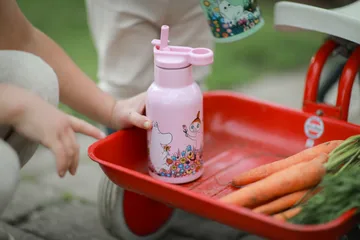 Moomin Meadow water bottle 34 cl - Pink - Rätt Start