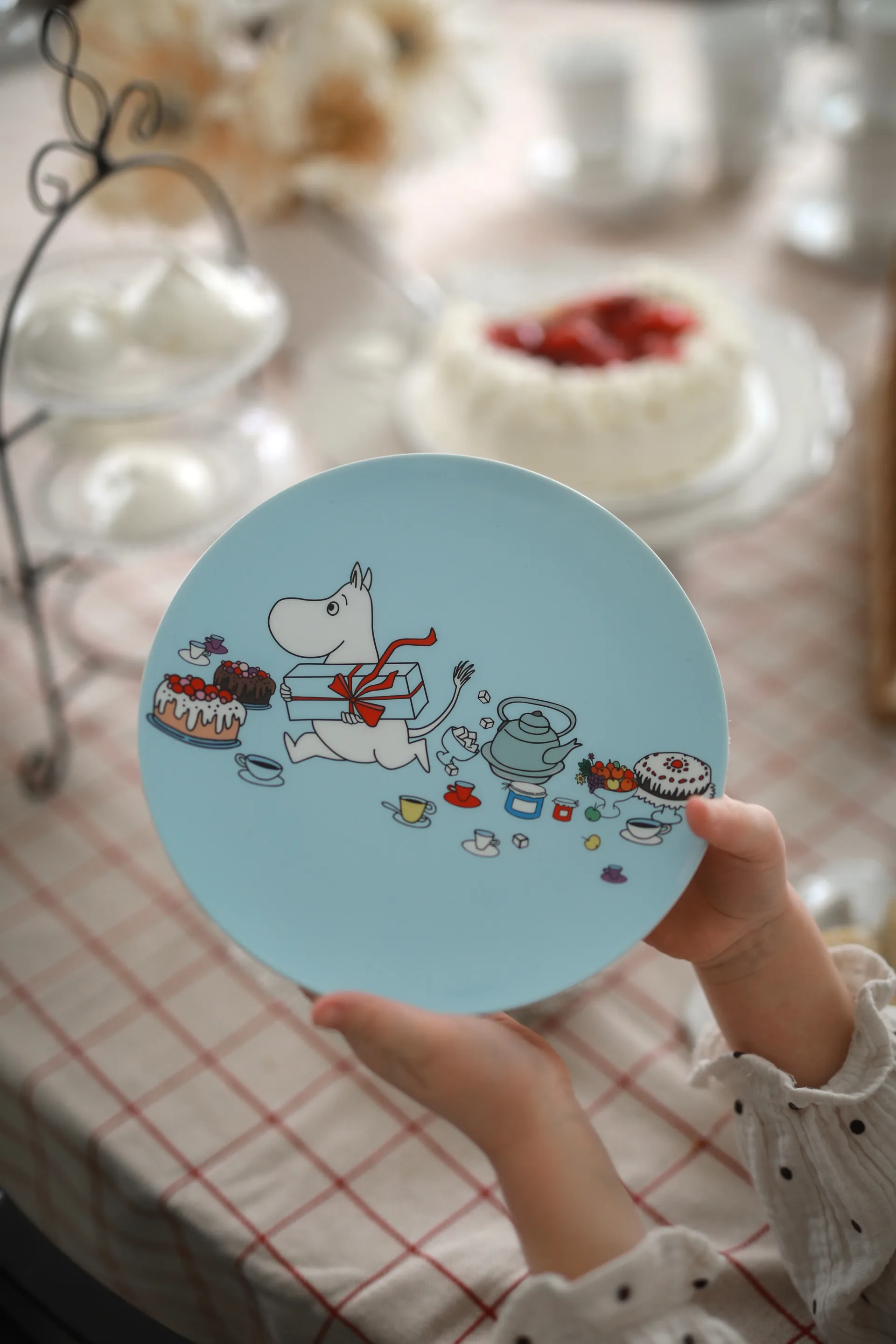 Moomin Picnic flat plate Ø19.5 cm, Light blue Rätt Start