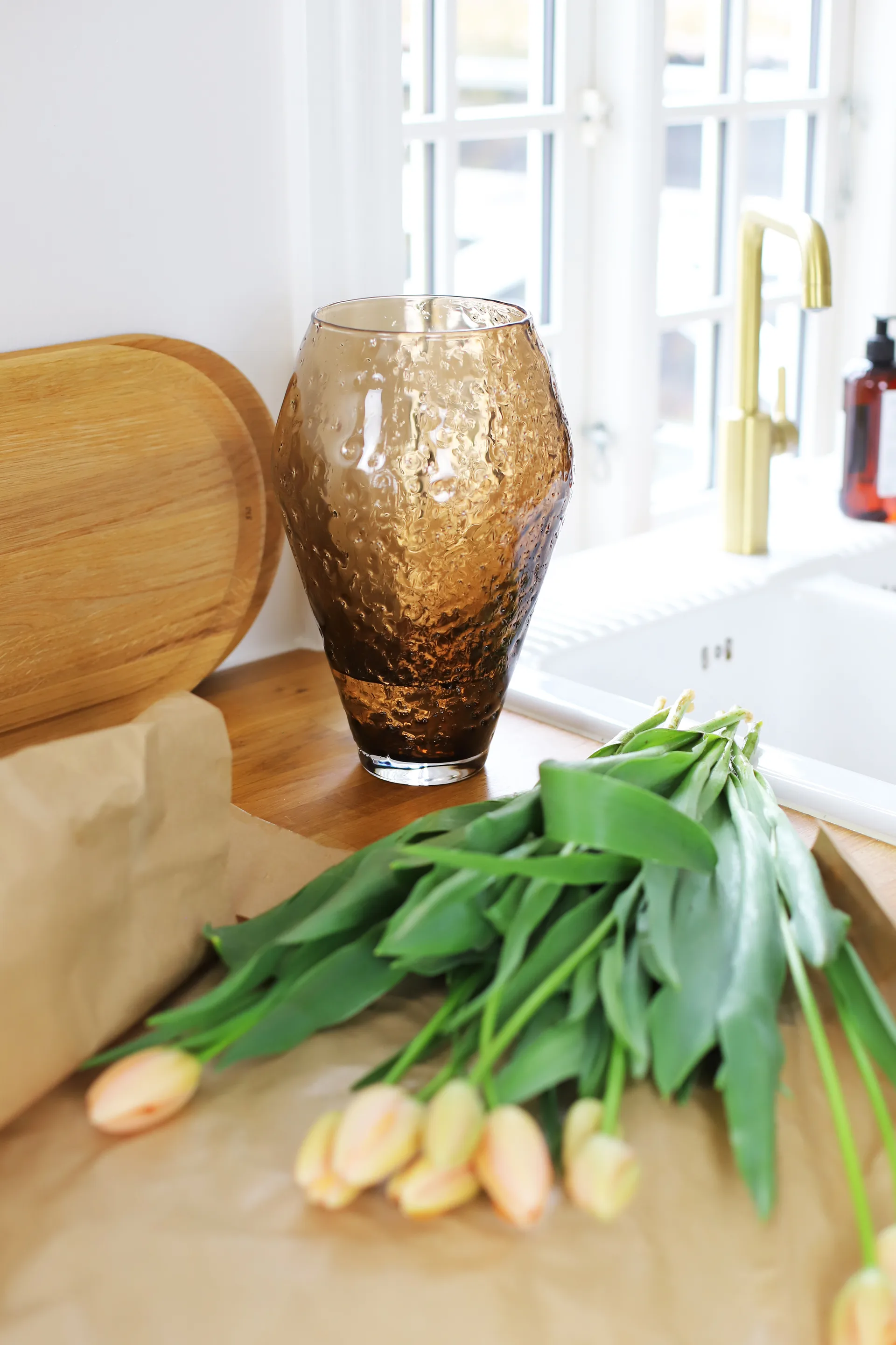 Crushed glass vase large, Sepia brown Ro Collection