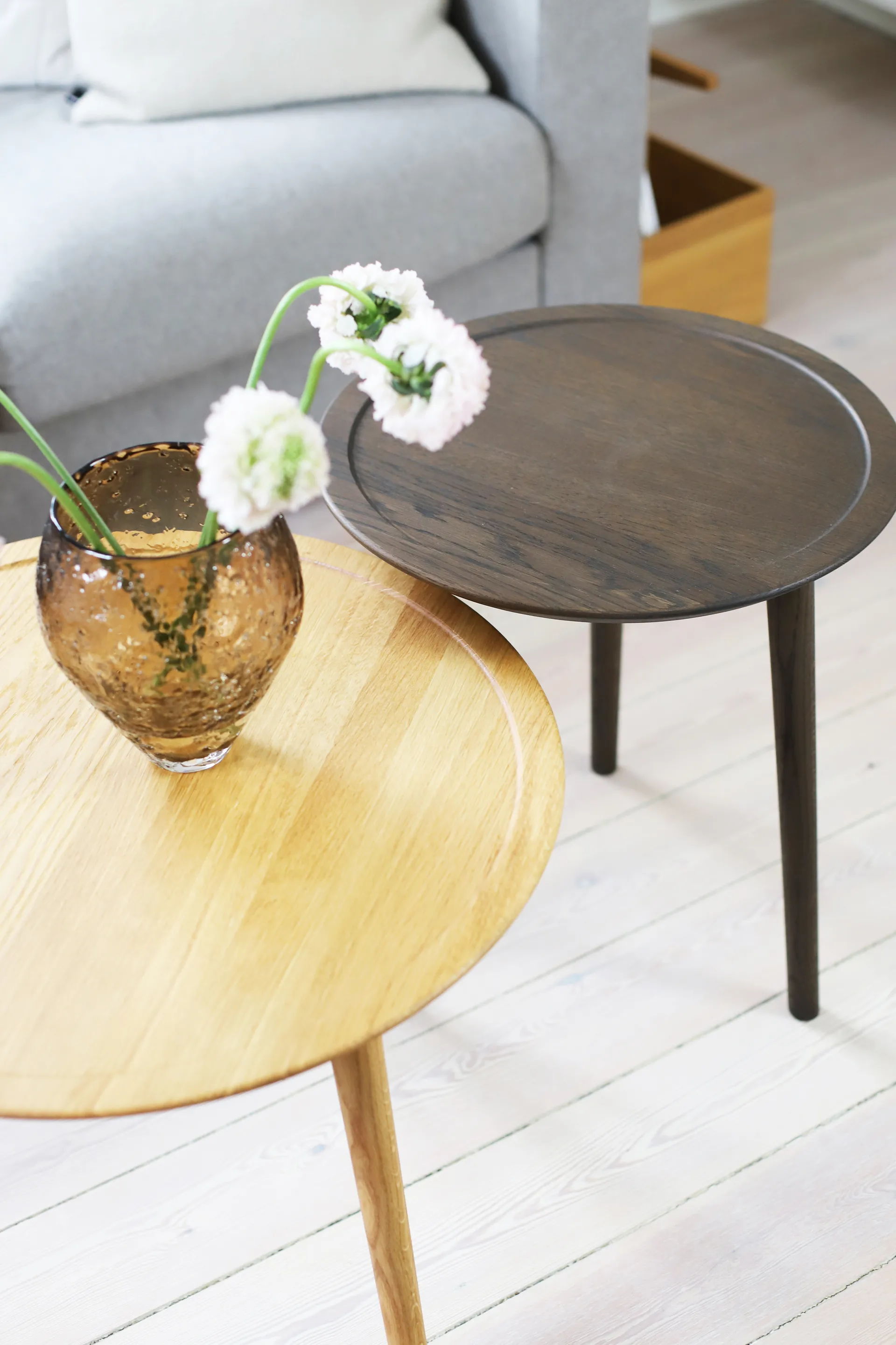 Crushed glass vase medium, Sepia brown Ro Collection