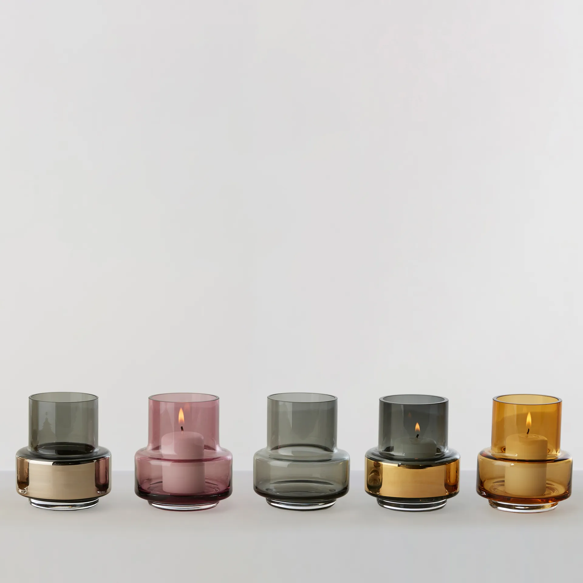 Hurricane smoked tea light no. 25, Gold Ro Collection