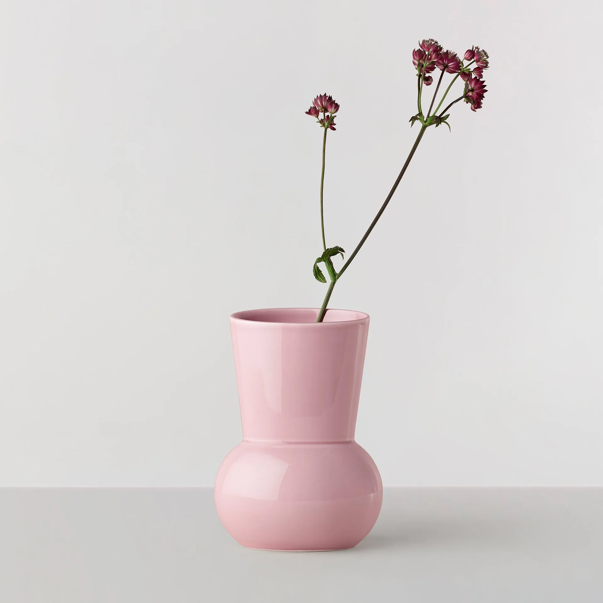 Oval vase no. 66, Rose pink Ro Collection