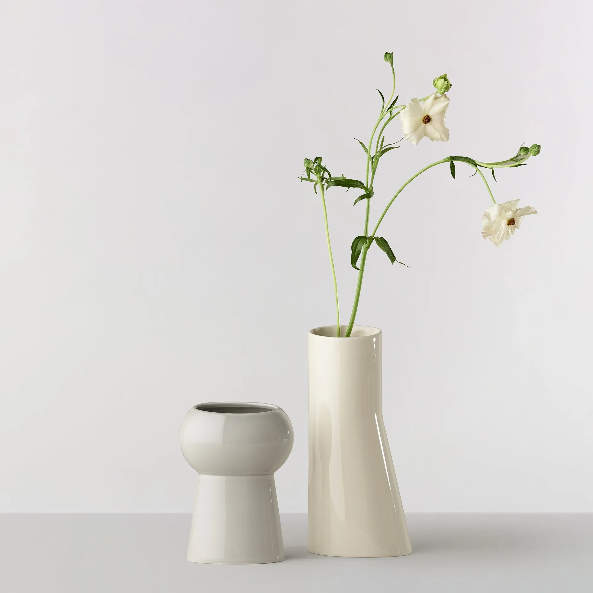 Oval vase no. 67, Vanilla Ro Collection