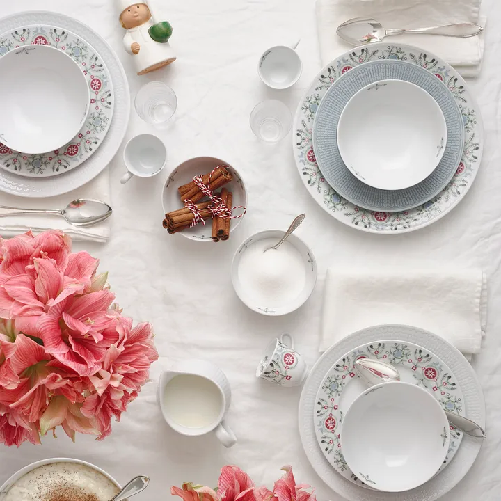 Swedish Grace Winter plate 21 cm from Rörstrand - NordicNest.com