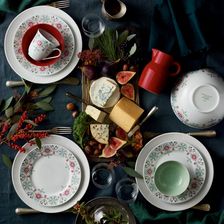Swedish Grace Winter plate 21 cm from Rörstrand - NordicNest.com