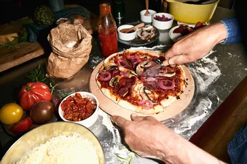 Grand Cru pizza board and pizza cutter - Beech, Ø35 cm - Rosendahl