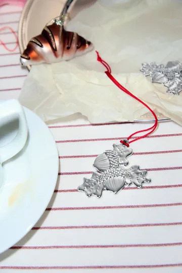 Karen Blixen enchanted acorn hanging decoration - Silver-plated, 7 cm - Rosendahl