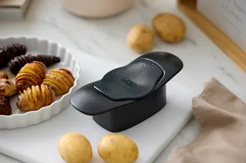 Classic hasselback cutter - Black - Rosti