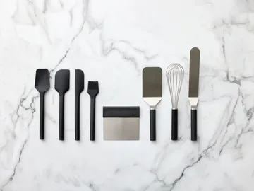 Emma balloon whisk steel 27 cm - Black - Rosti