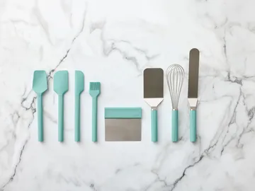 Emma palette knife narrow steel 33 cm - Nordic green - Rosti