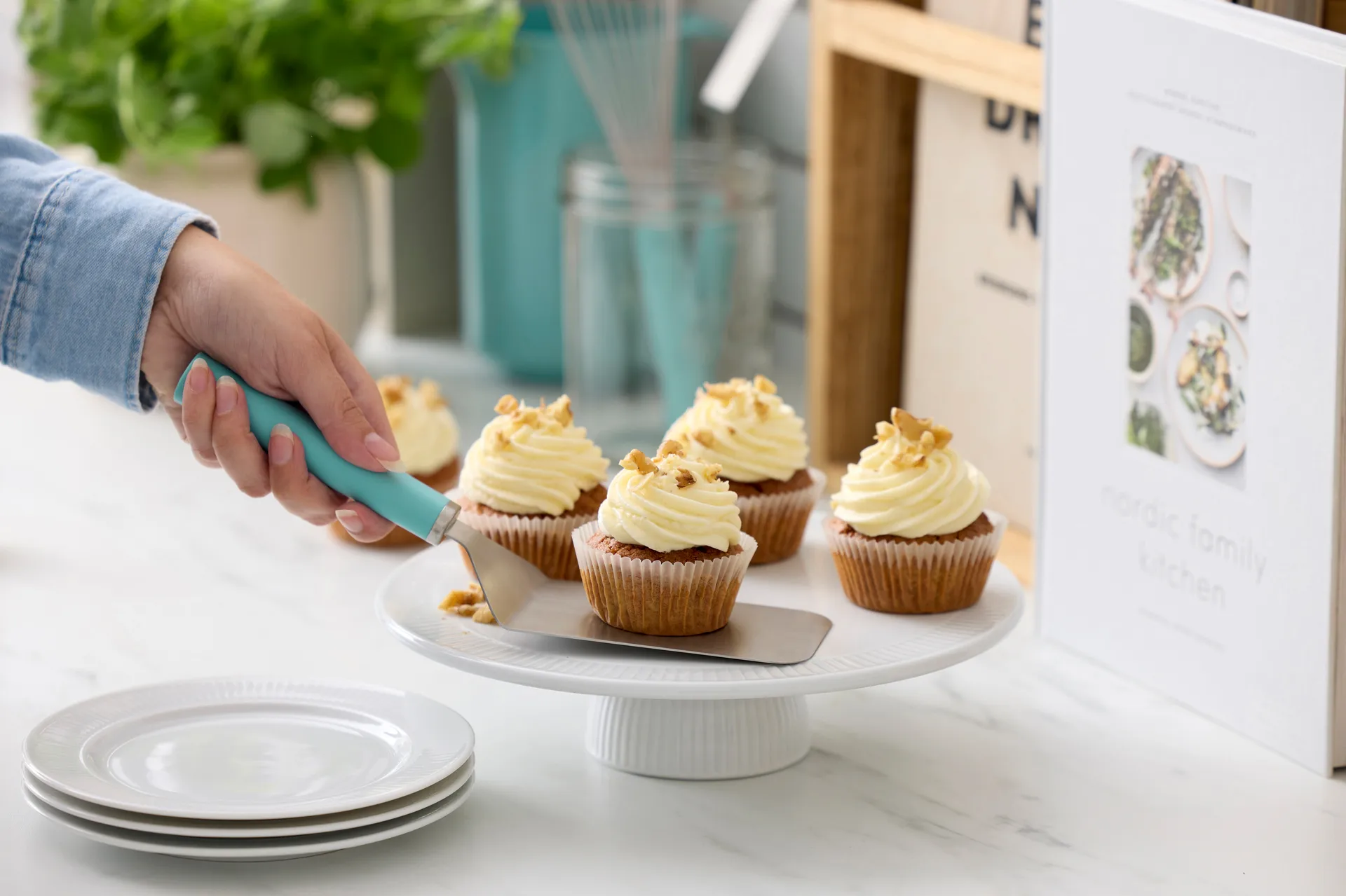 Emma palette knife wide steel 26 cm, Nordic green Rosti