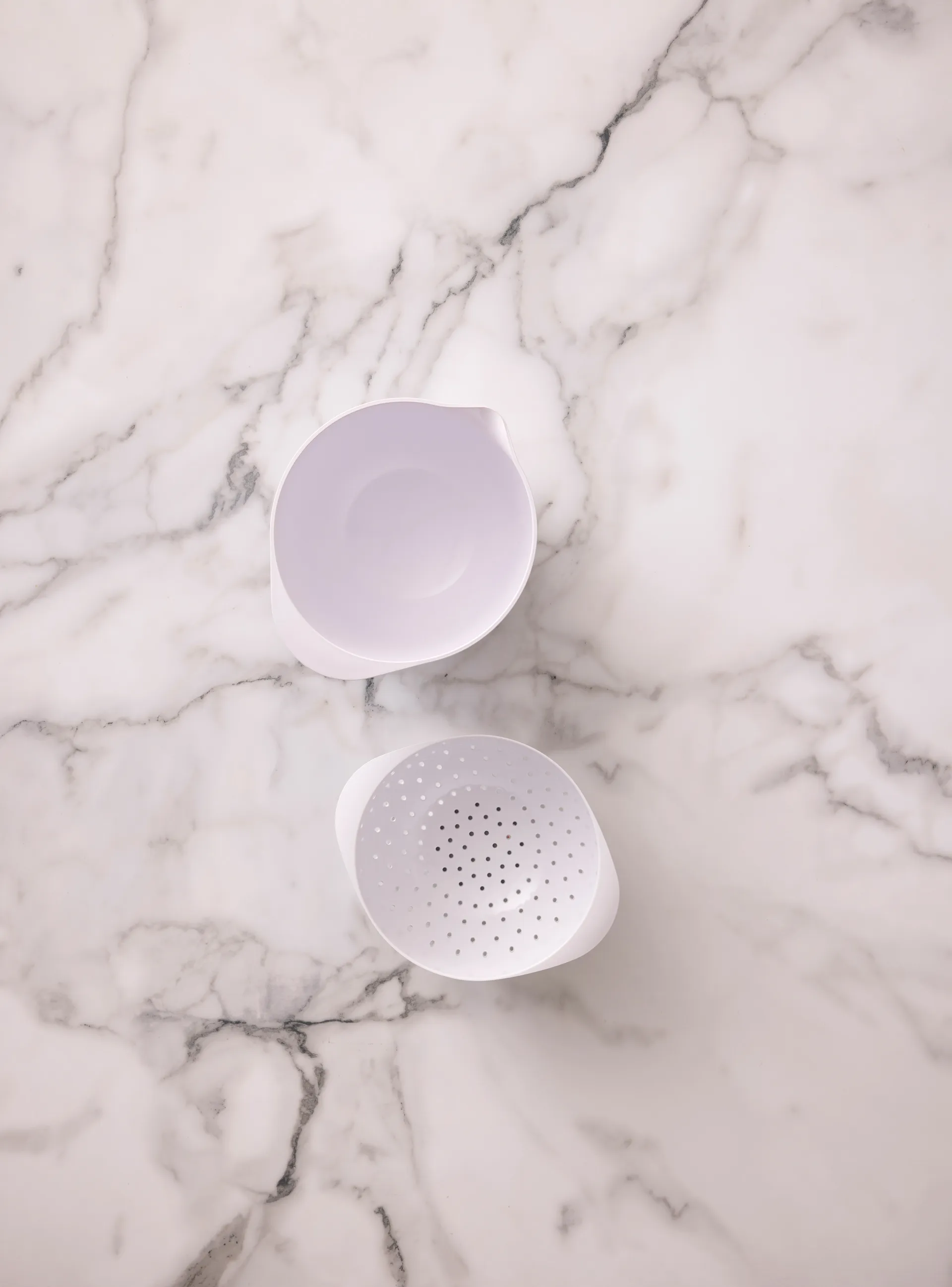 NEW Margrethe bowl with colander, White, 1.5 litres Rosti