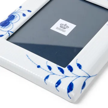 Blue Fluted Mega photo frame 16.5x21 cm - White-blue - Royal Copenhagen