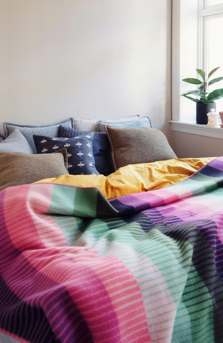 Åsmund gradient blanket 135x200 cm - Pink-green - Røros Tweed