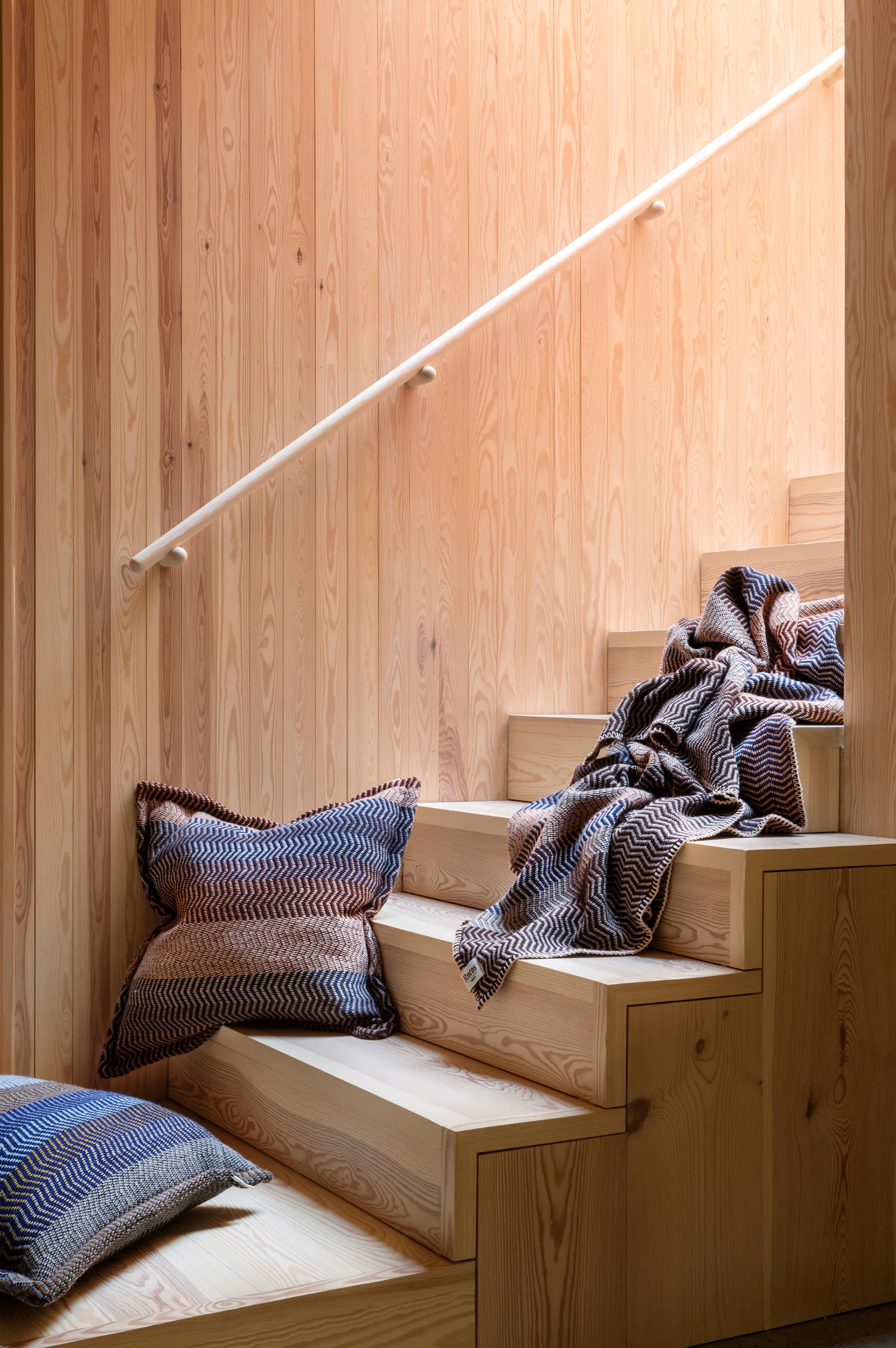 Fri blanket 150x200 cm, By the fire Røros Tweed